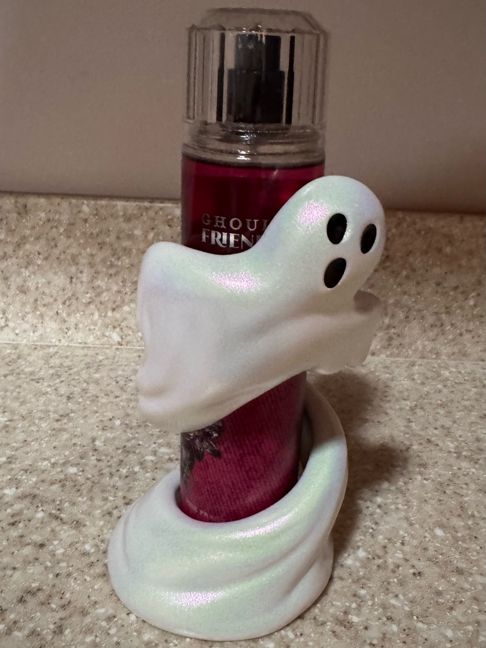 2026 Bath & Body Works Twisting Ghost Fragrance Holder. Includes Ghoul Friend